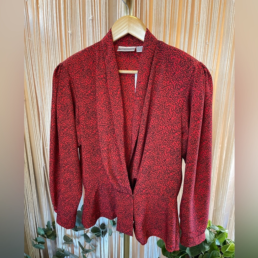 Evan-Picone Petites Red Patterned Blouse Surplice neckline, peplum waist, sz 12p